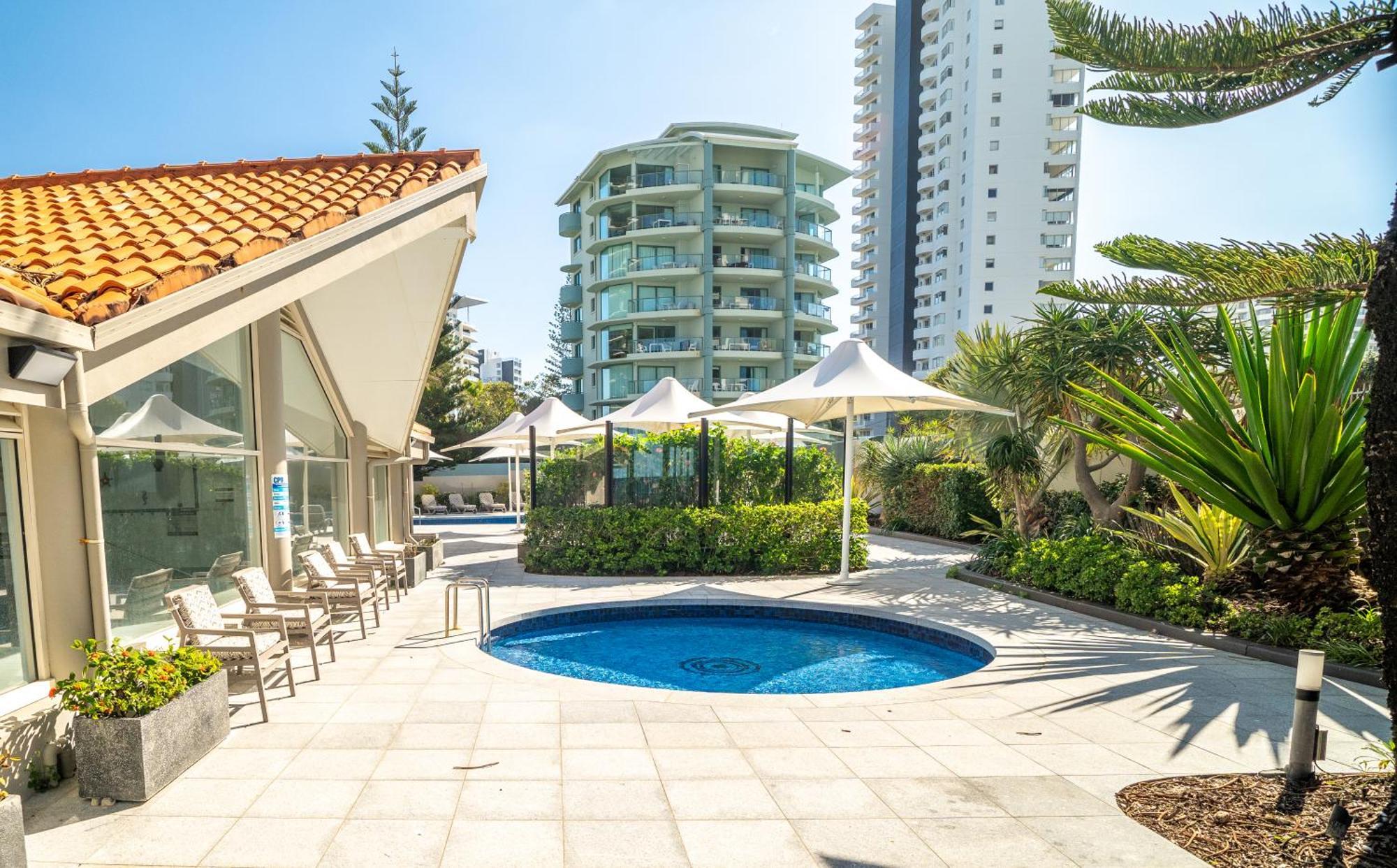 Surfers Aquarius On The Beach Aparthotel Gold Coast Exterior photo