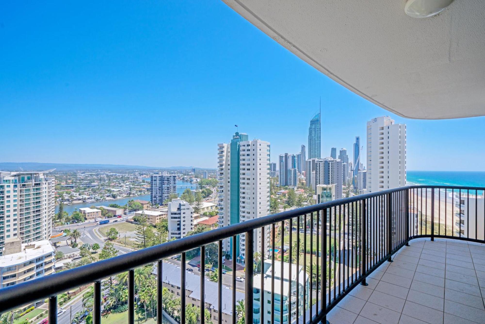 Surfers Aquarius On The Beach Aparthotel Gold Coast Exterior photo