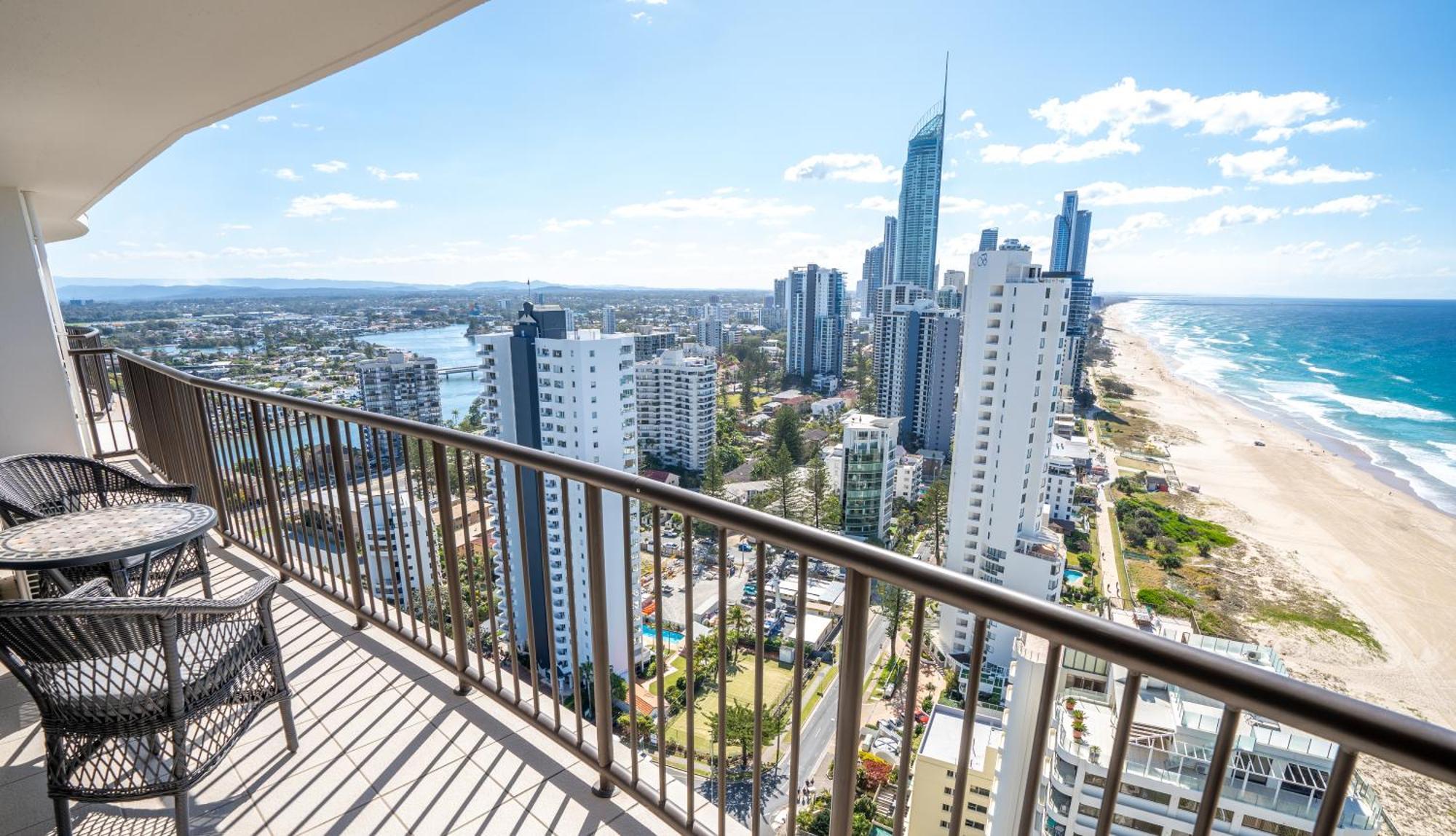 Surfers Aquarius On The Beach Gold Coast Exterior photo