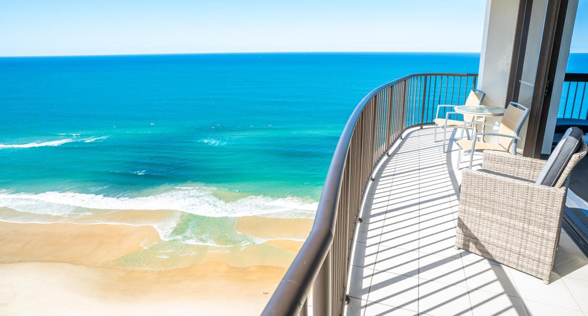Surfers Aquarius On The Beach Gold Coast Exterior photo