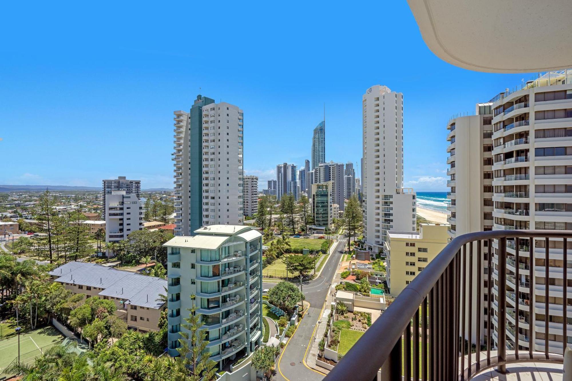 Surfers Aquarius On The Beach Gold Coast Exterior photo